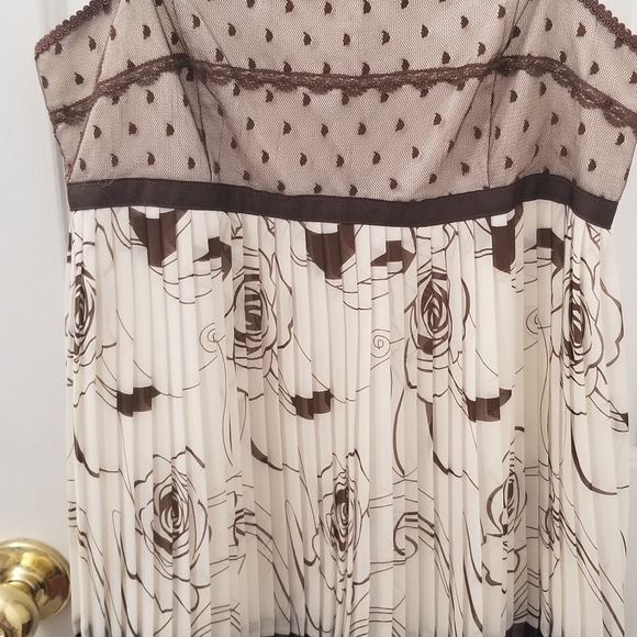 Top - Picture 2 of 7